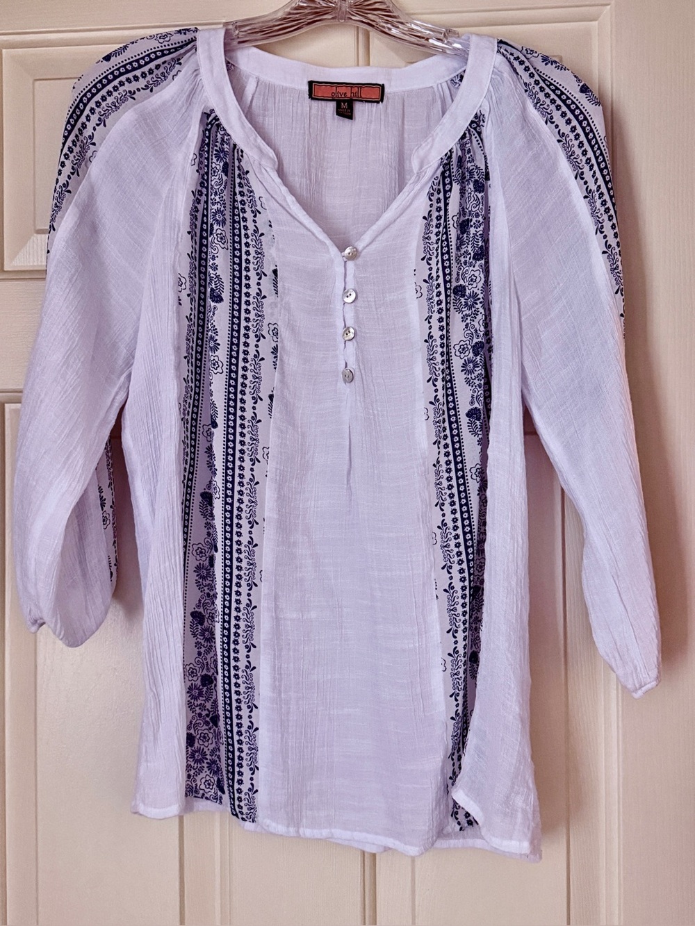 Olive Hill Blue & White Floral Boho Peasant Blouse Henley Split V-Neck Medium